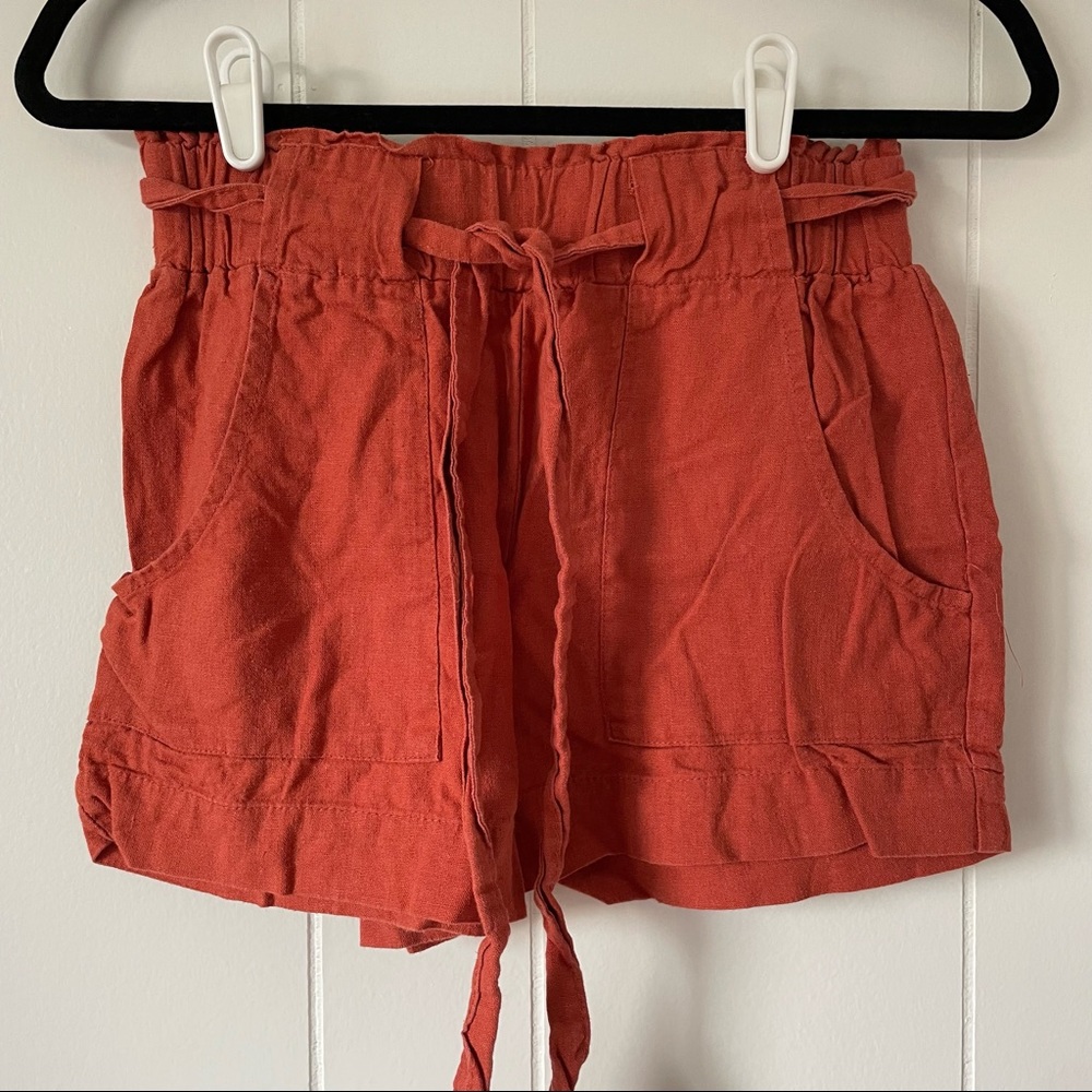Women’s Burnt Orange Paperbag High Waisted Linen Shorts Size Small